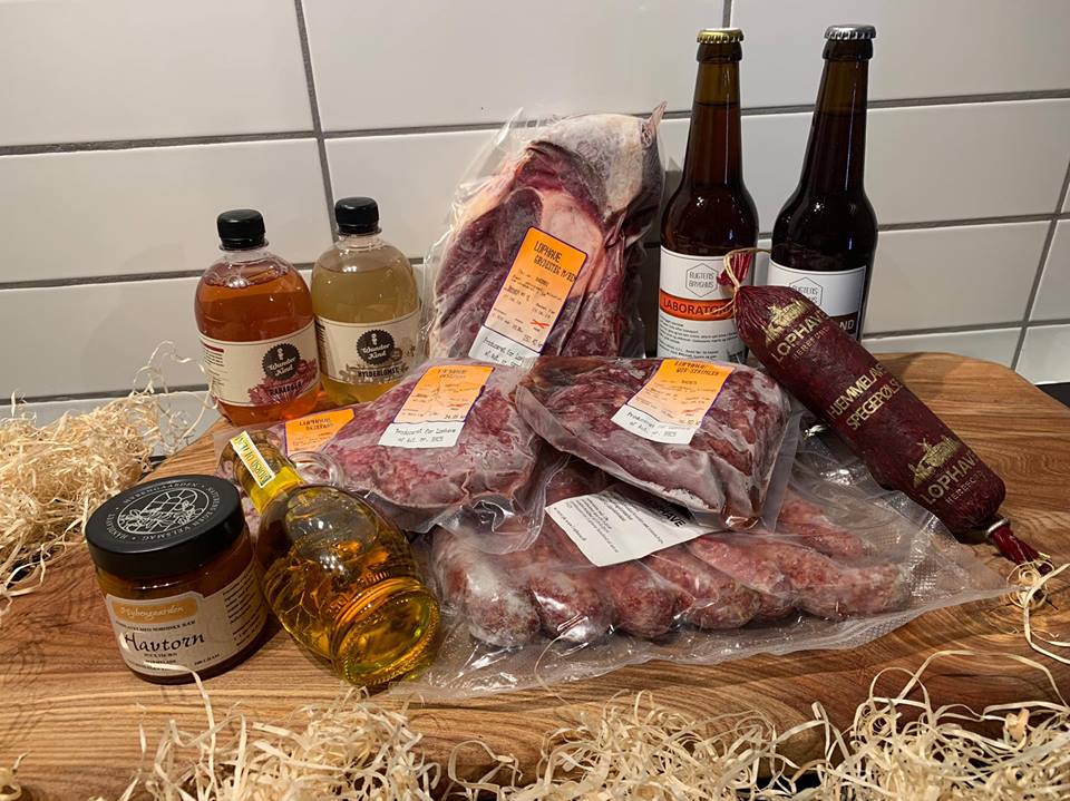 Gemütlicher Hofladen mit regionalen Spezialitäten auf einem Bauernhof